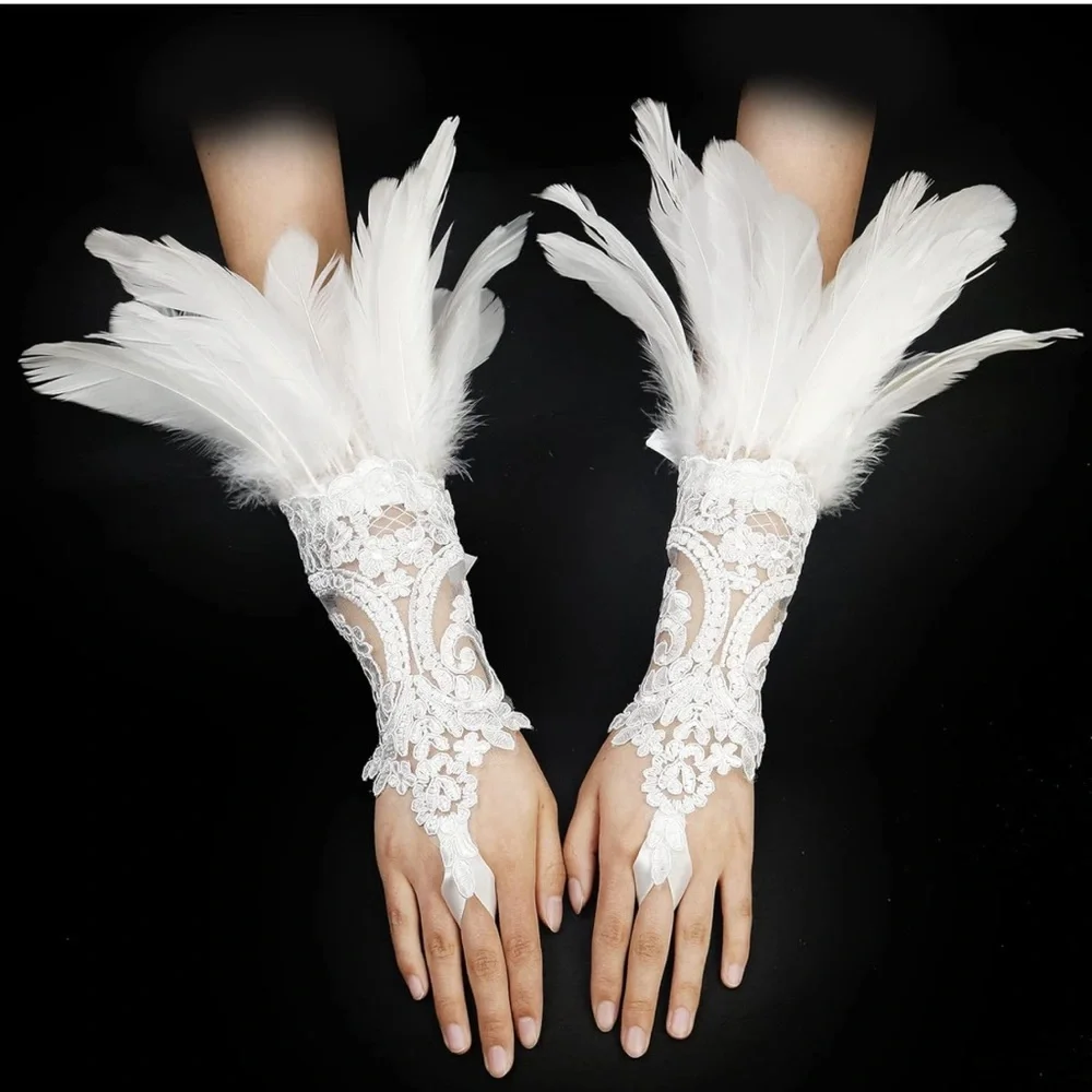 Feathers cuffs for feet / hands / wrists white